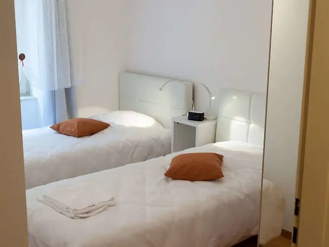 آبارت غراند روو شقة *